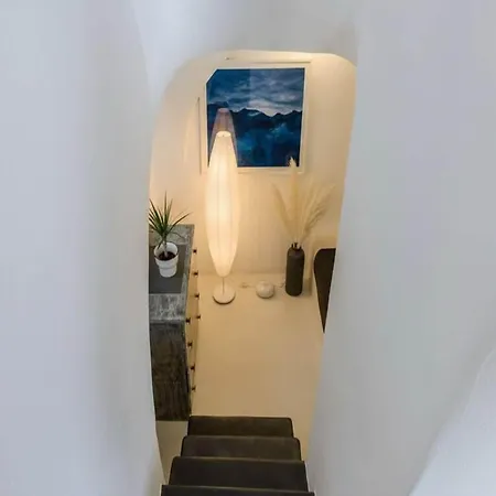 Dionysos Wine Stay, Mountain Views Emporio (Santorini)
