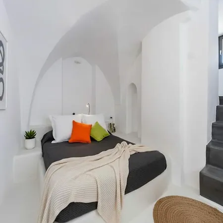Dionysos Wine Stay, Mountain Views Emporio (Santorini)